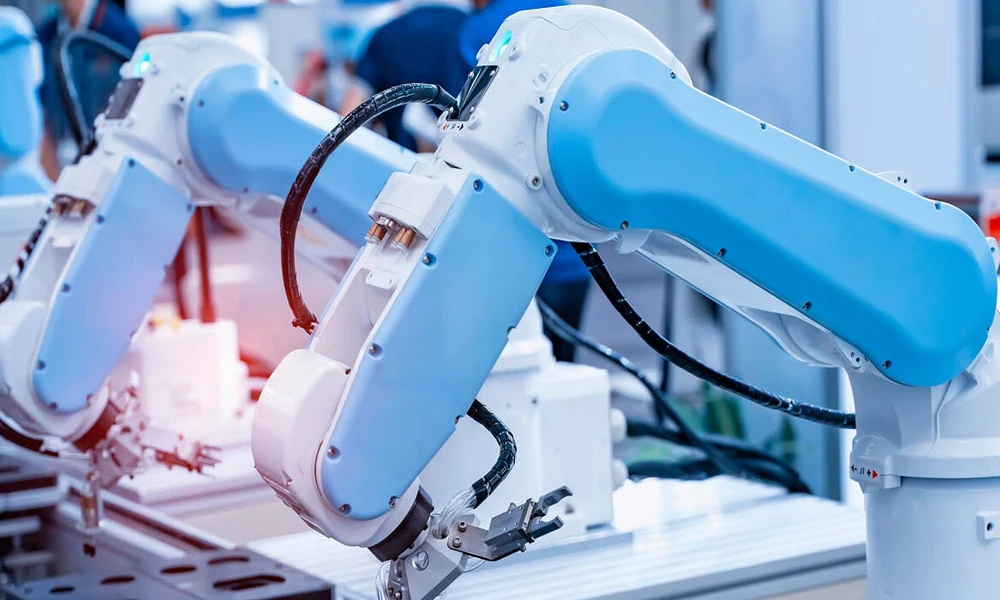 Why Small Manufacturers Are Taking a Second Look at Robotics
